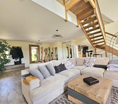 Maison - 172 m² - 5 pièces