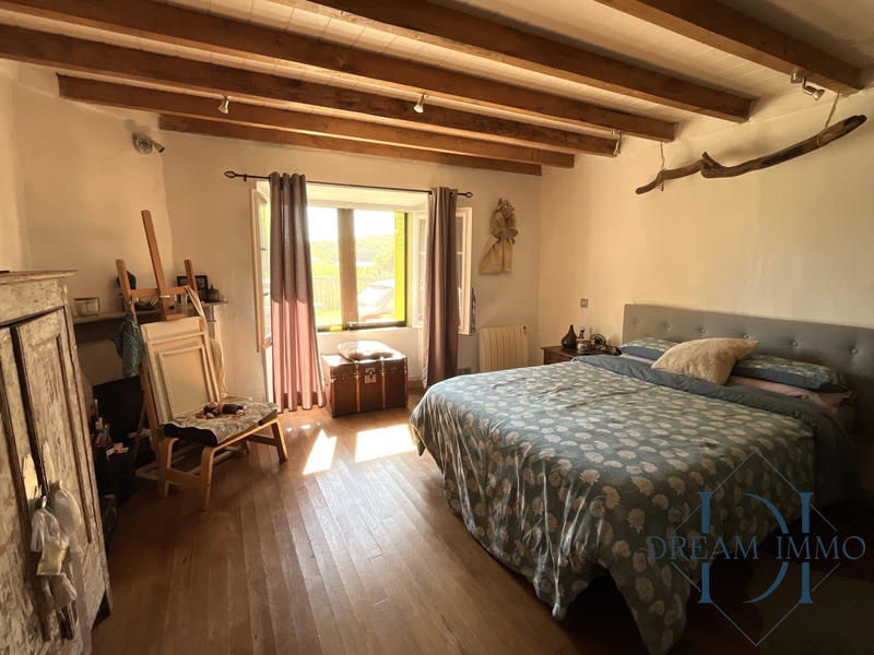 Maison - 259 m² - 8 pièces