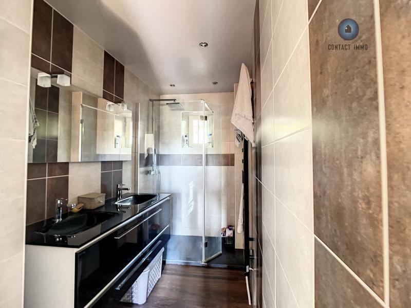 Maison - 171 m² - 7 pièces