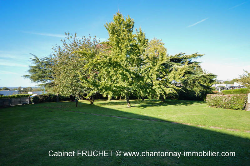 Maison - 420 m² - 13 pièces