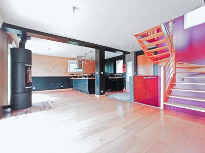 Maison - 170 m² - 7 pièces