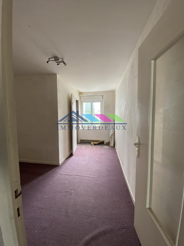 Immeuble - 140 m² - 8 pièces