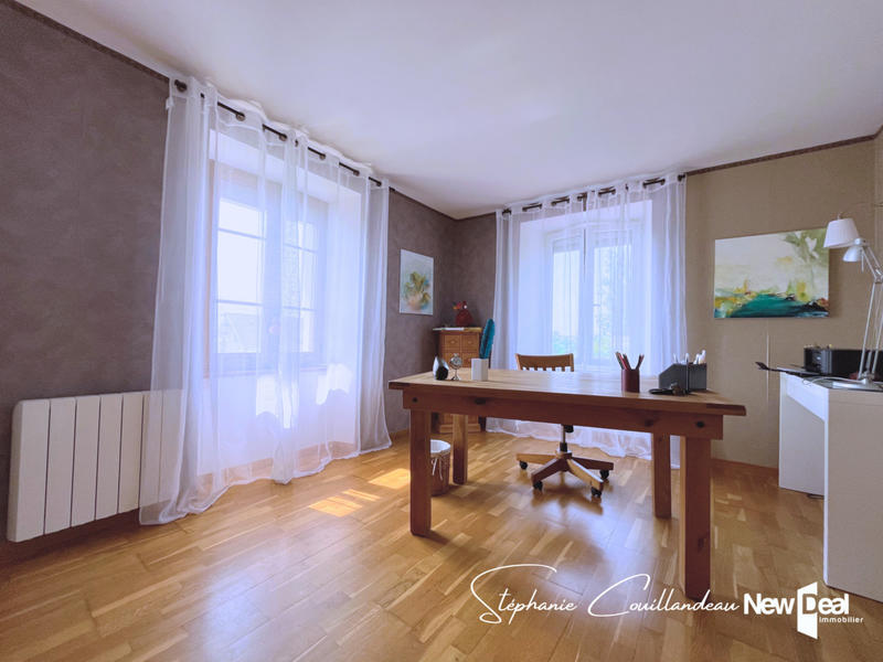 Maison - 236 m² - 8 pièces