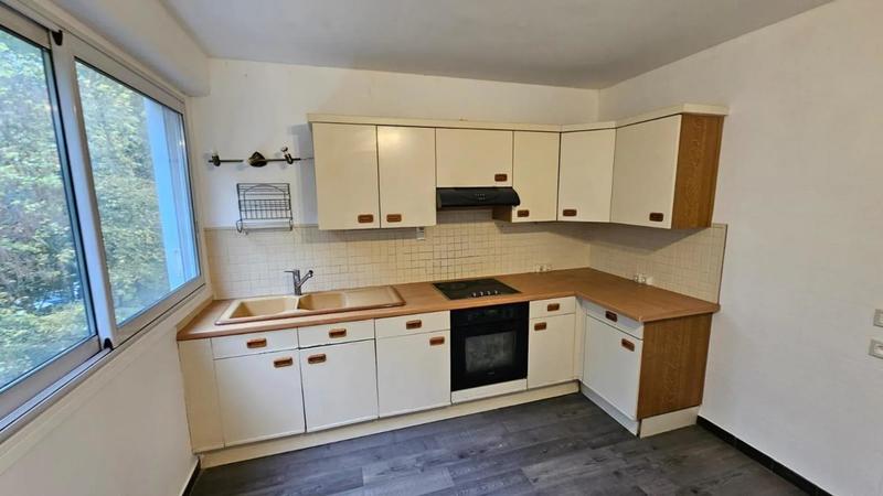 Appartement - 92 m² - 5 pièces