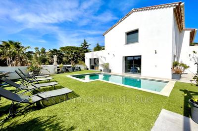 Villa - 297 m² - 9 pièces