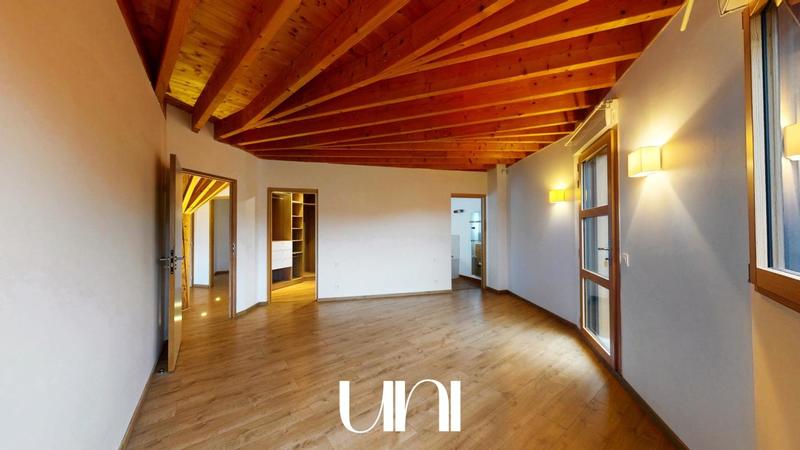 Maison - 200 m² - 7 pièces