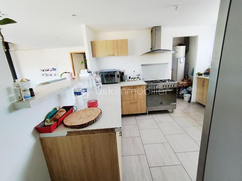 Maison - 305 m² - 10 pièces