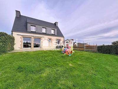 Maison - 149 m² - 8 pièces