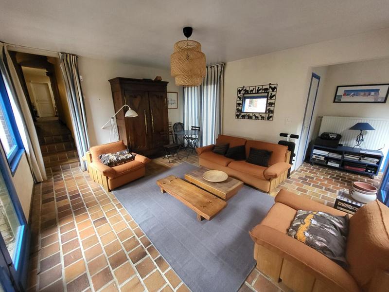 Maison - 300 m² - 11 pièces