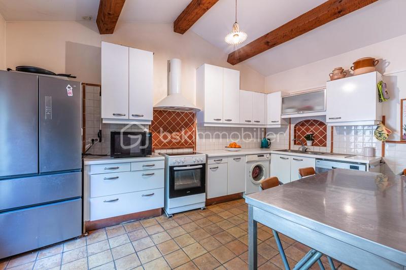 Propriété - 192 m² - 7 pièces