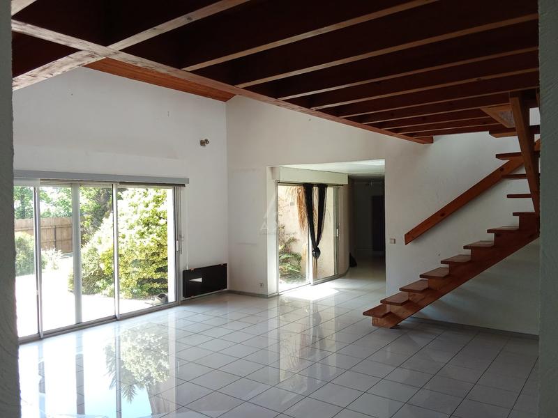 Maison - 191 m² - 6 pièces