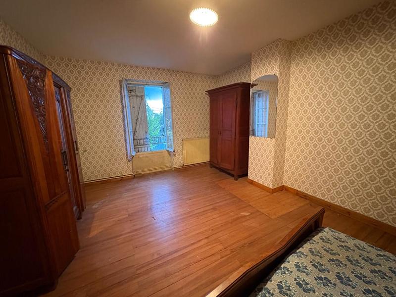 Maison - 185 m² - 7 pièces