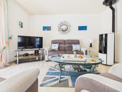 Maison - 215 m² - 8 pièces