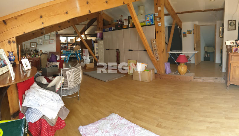 Maison - 400 m² - 8 pièces