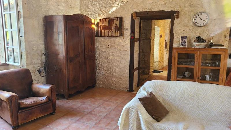 Maison - 235 m² - 8 pièces