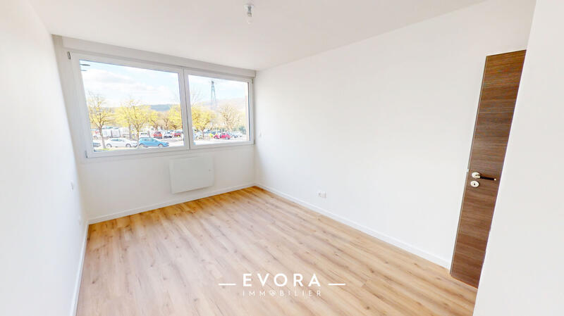 Appartement - 79 m² - 3 pièces