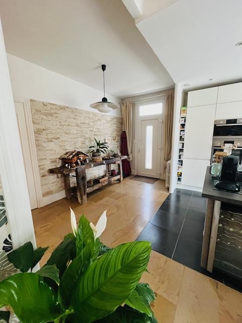 Maison - 220 m² - 7 pièces