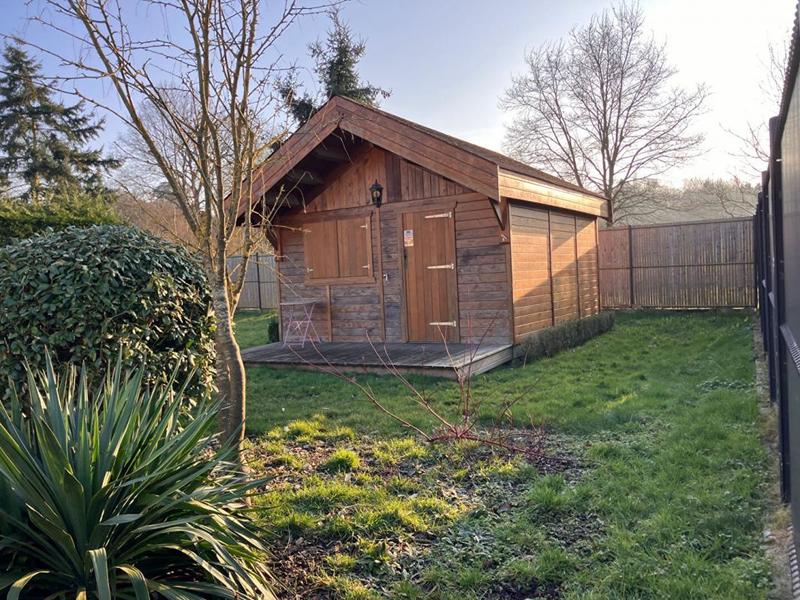 Maison - 170 m² - 9 pièces