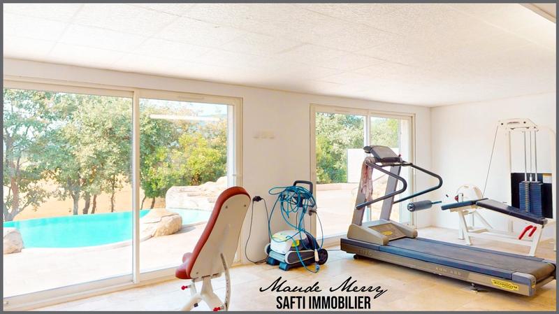 Maison - 165 m² - 6 pièces