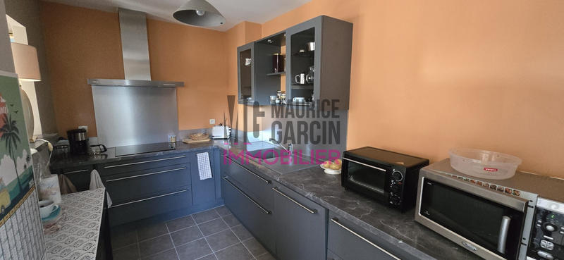 Appartement - 92 m² - 4 pièces