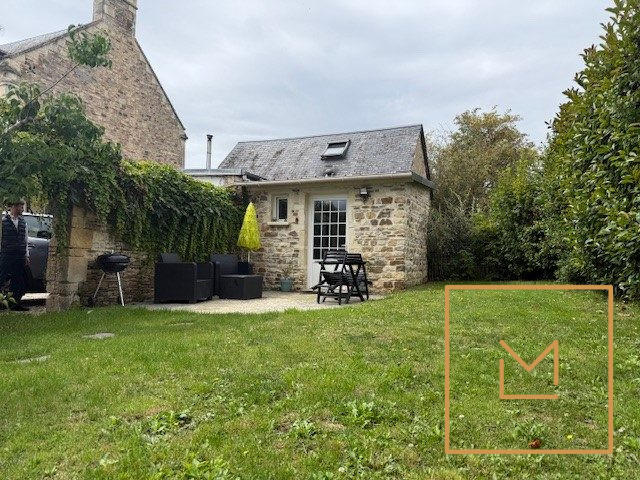 Maison ancienne - 243 m² - 8 pièces