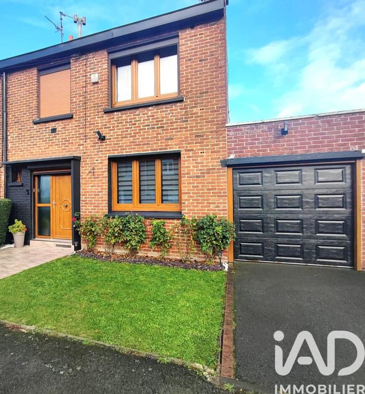 Maison - 95 m² - 5 pièces