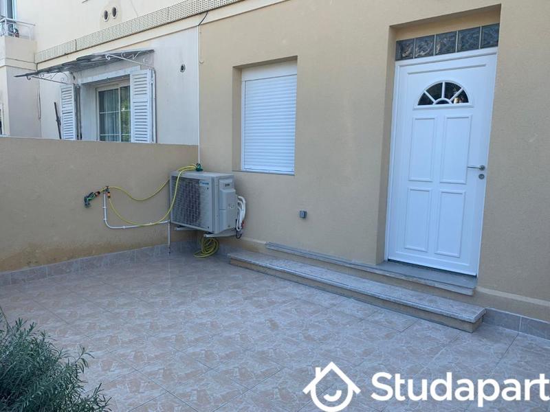 Chambre - 9 m² - 1 pièce