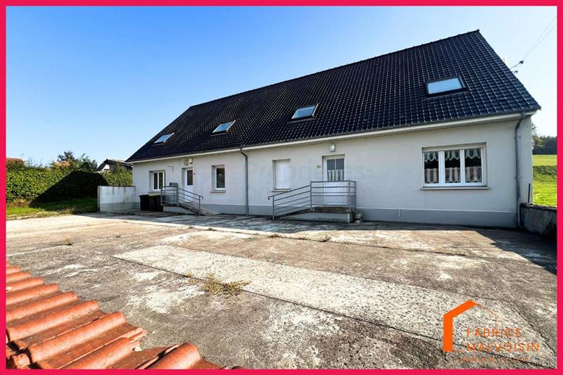 Maison - 330 m² - 12 pièces