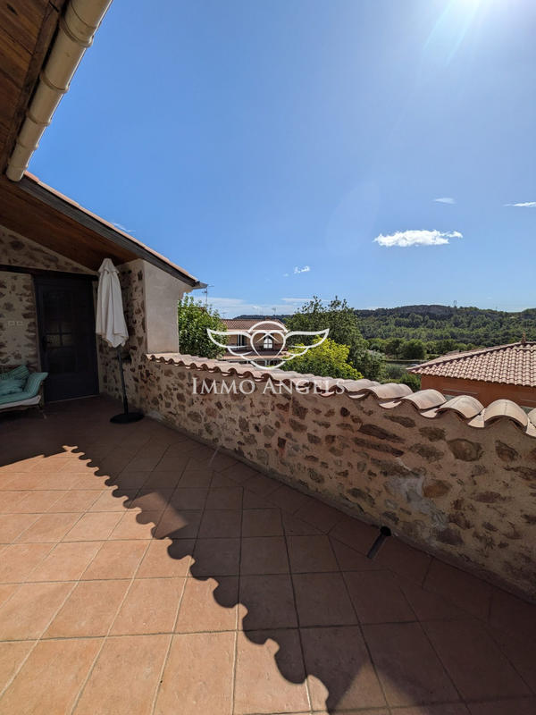 Maison - 255 m² - 10 pièces