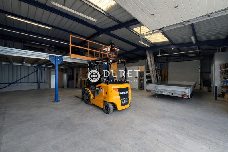 Local d'activités - 257 m²