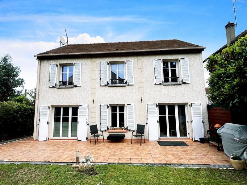 Maison - 136 m² - 7 pièces
