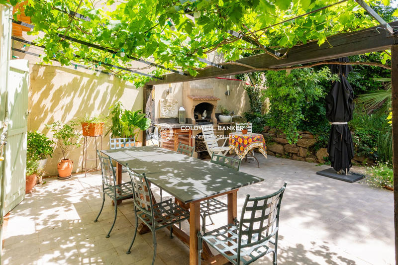 Maison - 218 m² - 7 pièces