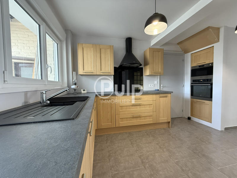 Maison - 90 m² - 5 pièces