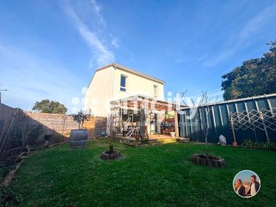 Maison - 98 m² - 5 pièces