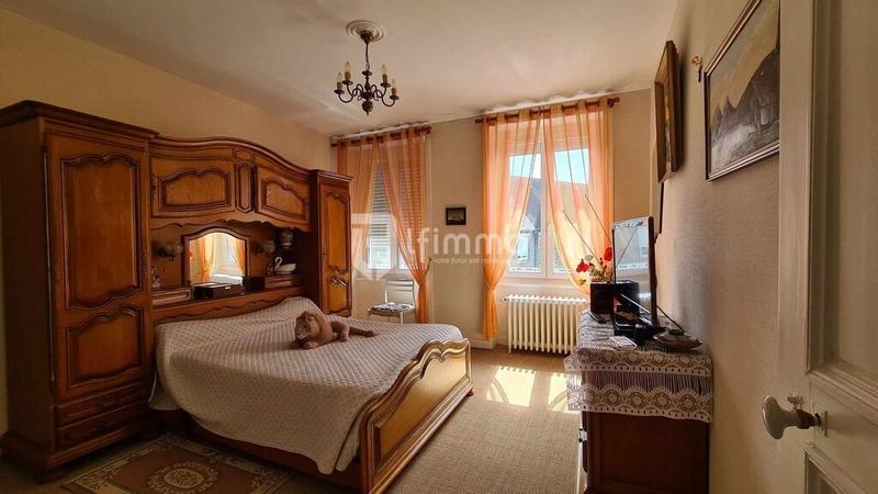 Pavillon - 200 m² - 10 pièces