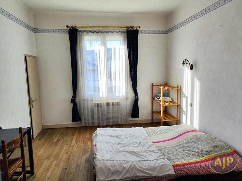 Maison - 122 m² - 6 pièces