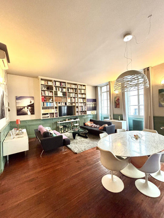 Appartement - 170 m² - 3 pièces