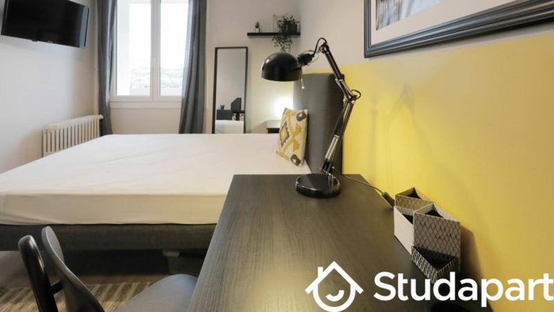 Chambre - 10 m² - 1 pièce