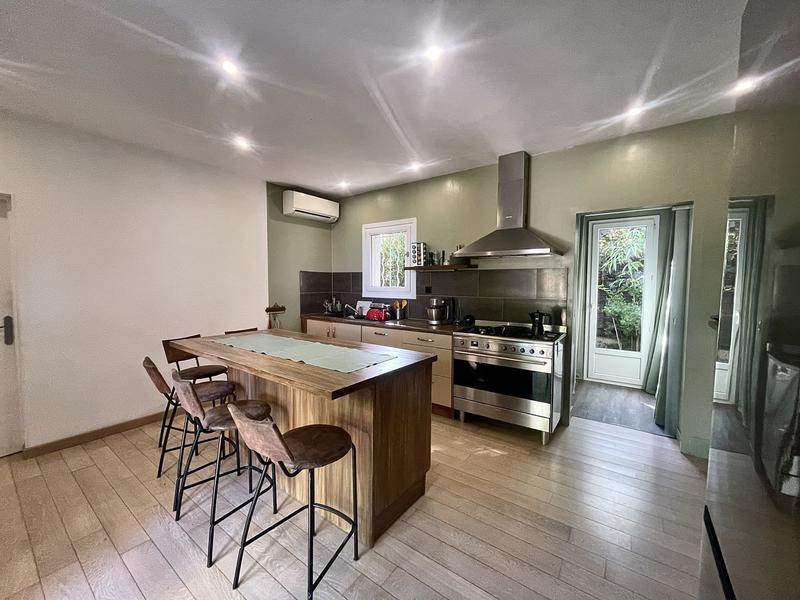 Villa - 210 m² - 9 pièces