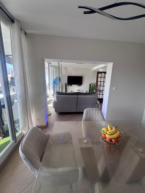 Appartement - 80 m² - 4 pièces