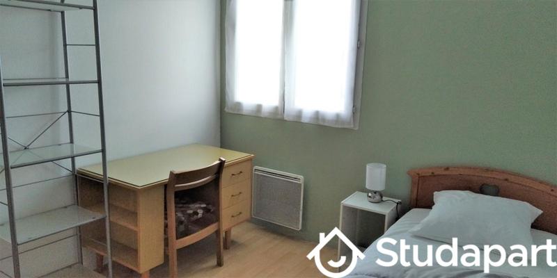 Chambre - 11 m² - 1 pièce