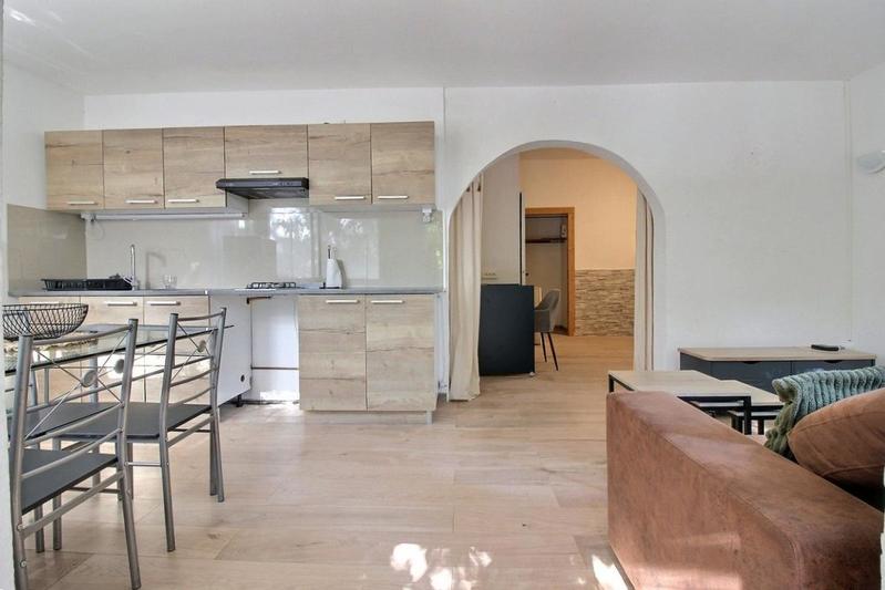 Immeuble - 906 m² - 40 pièces
