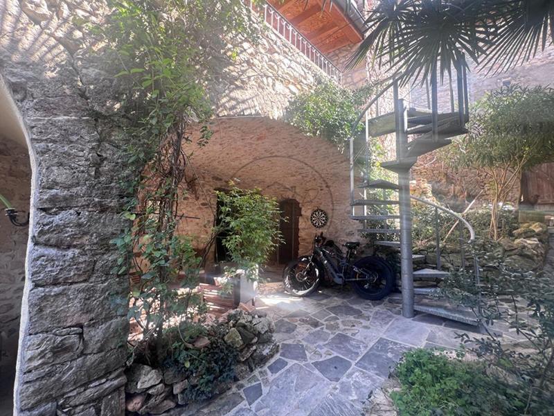 Maison en pierre - 100 m² - 4 pièces