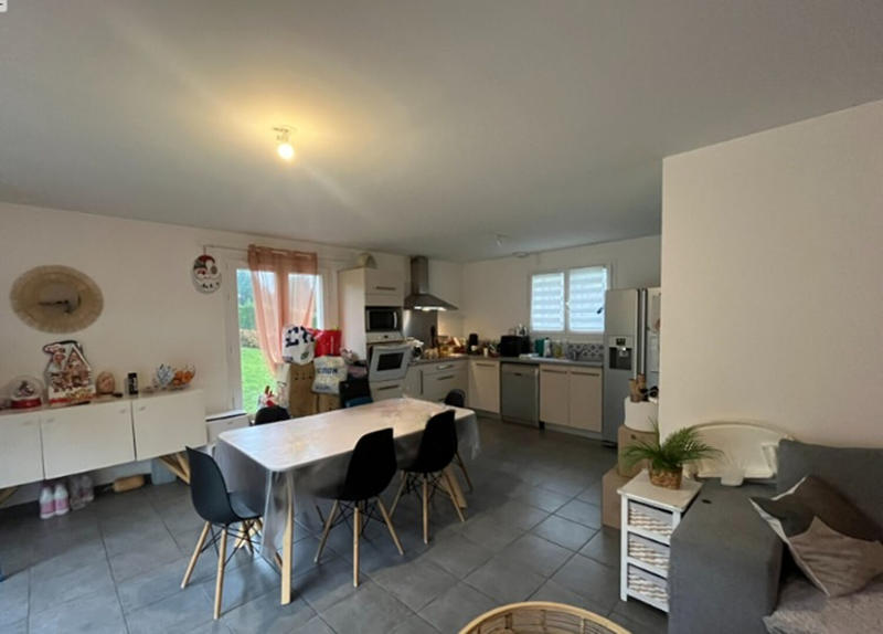 Maison - 90 m² - 4 pièces