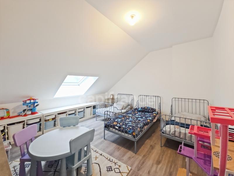 Maison - 200 m² - 7 pièces