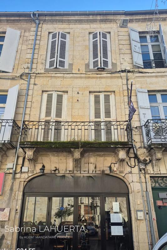 Immeuble - 470 m² - 9 pièces