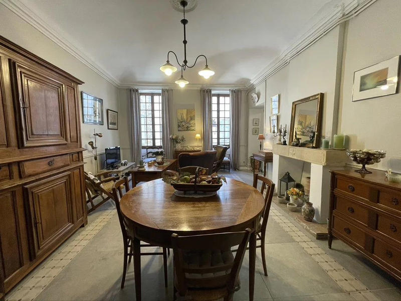 Appartement - 94 m² - 5 pièces