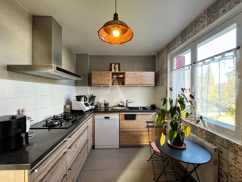 Maison - 83 m² - 4 pièces