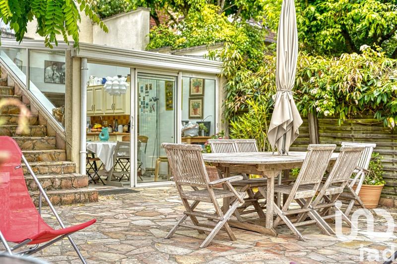 Maison - 184 m² - 8 pièces