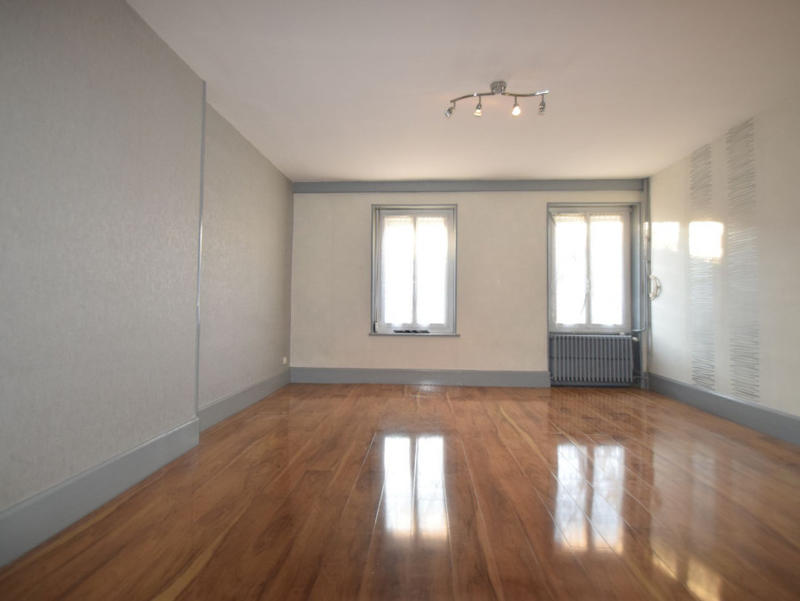 Maison - 216 m² - 10 pièces